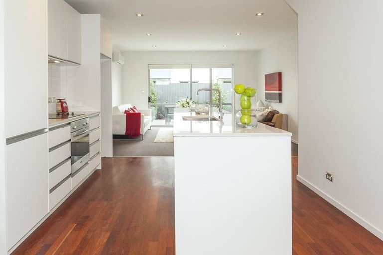 Photo of property in 32 Champion Street, Ranui, Porirua, 5024