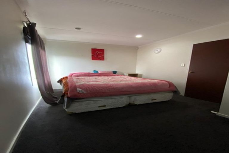 Photo of property in 33 Birdwood Avenue, Papatoetoe, Auckland, 2025