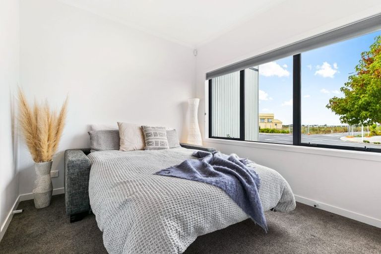 Photo of property in 7 Hudson Bay Road, Hobsonville, Auckland, 0616