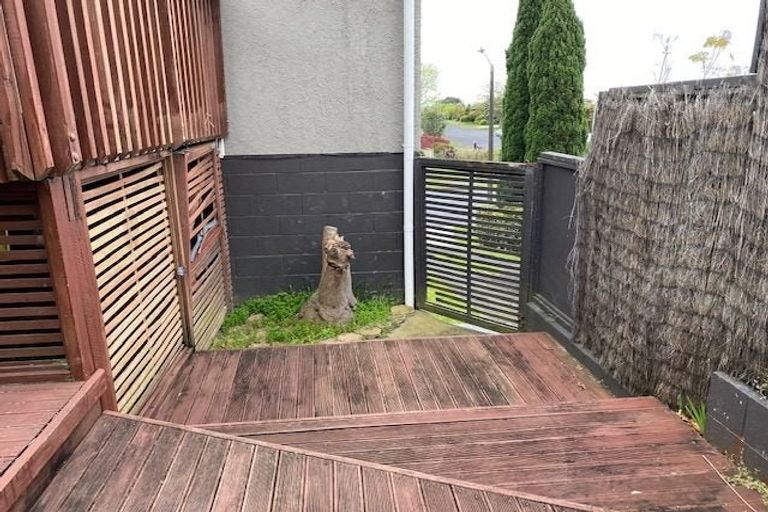 Photo of property in 1/32 Prince Regent Drive, Half Moon Bay, Auckland, 2012