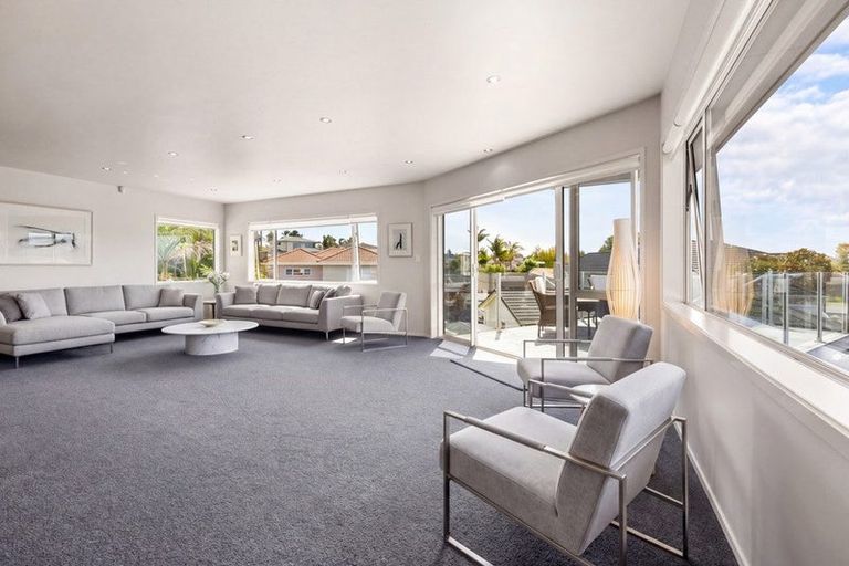 Photo of property in 40 Westpark Drive, West Harbour, Auckland, 0618