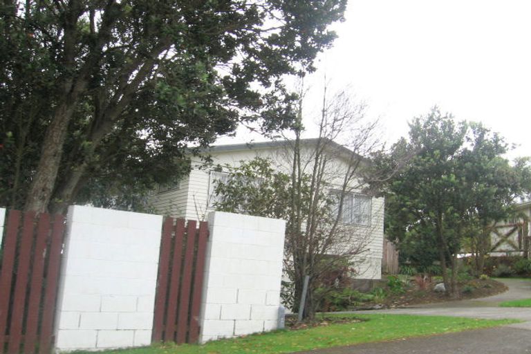 Photo of property in 104 Conclusion Street, Ascot Park, Porirua, 5024