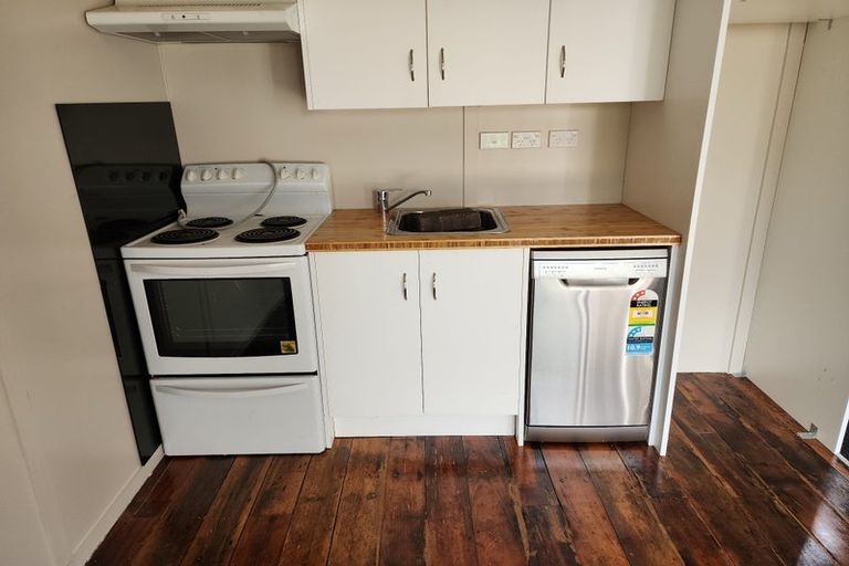 Photo of property in 75 Richmond Street, Petone, Lower Hutt, 5012