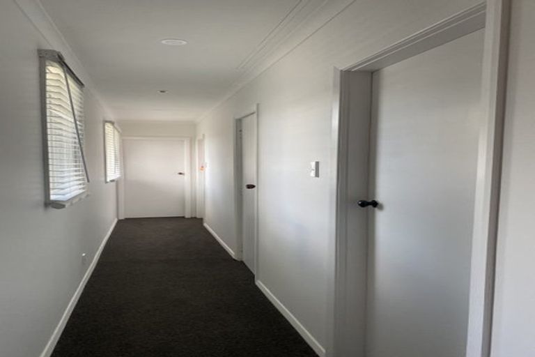 Photo of property in 48 Driver Crescent, Cannons Creek, Porirua, 5024