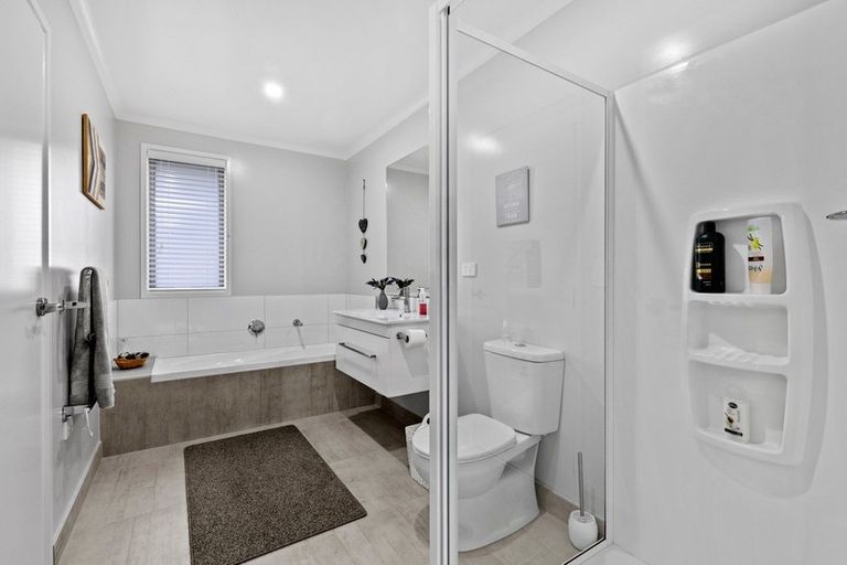 Photo of property in 11 Orchard Terrace, Riverhead, 0820