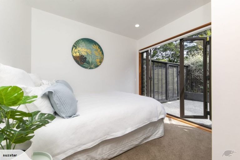 Photo of property in 111 Woodlands Park Road, Titirangi, Auckland, 0604