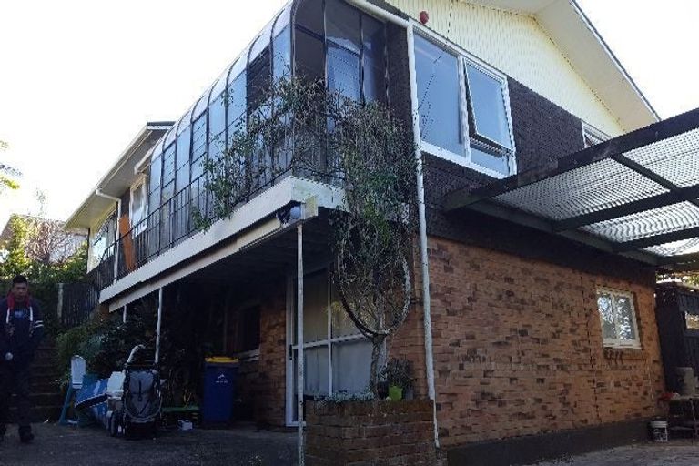 Photo of property in 4 Cypress Place, Sunnynook, Auckland, 0620