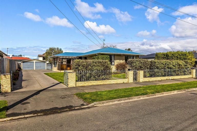 Photo of property in 14 Oldwood Street, Bishopdale, Christchurch, 8053