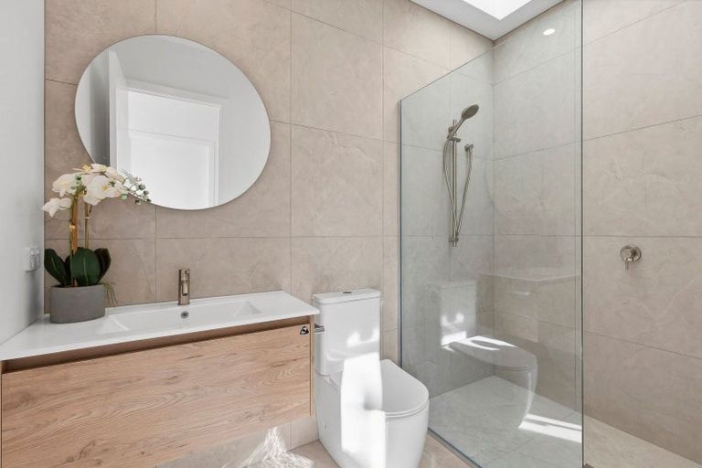 Photo of property in 16 One Haruru Street, Cambridge, 3493