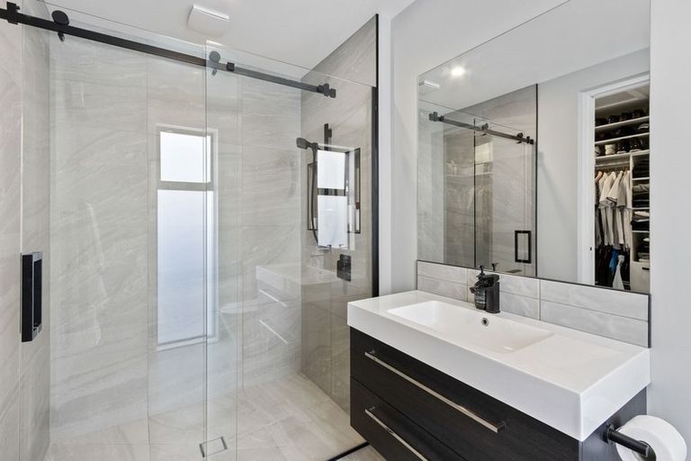 Photo of property in 15 Luxembourg Crescent, Halswell, Christchurch, 8025