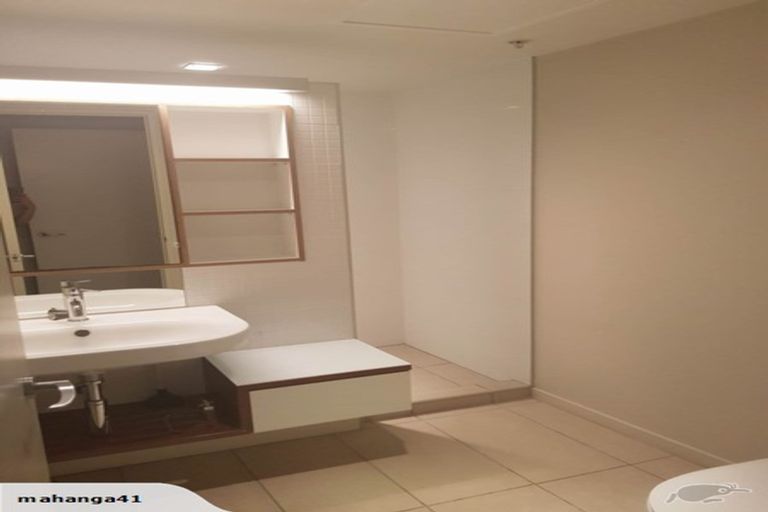 Photo of property in Piermont Apartments, 7d/82 Cable Street, Te Aro, Wellington, 6011