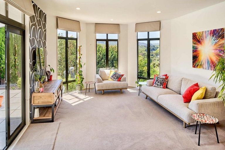 Photo of property in 17 Voyager Way, Whitby, Porirua, 5024