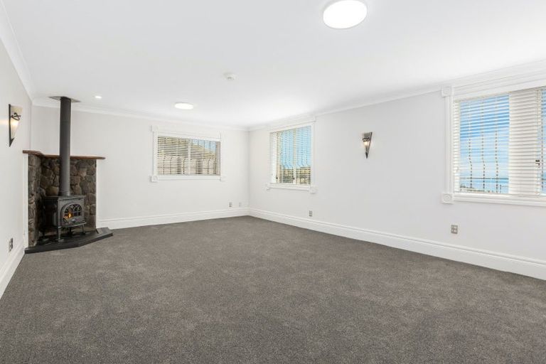 Photo of property in 430 Hawkins Hill Road, Brooklyn, Wellington, 6021