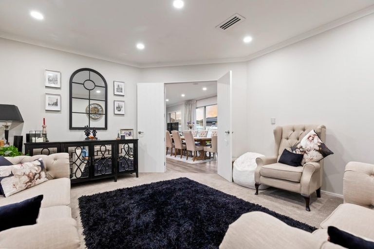 Photo of property in 8 Gemscott Crescent, Huapai, Kumeu, 0810