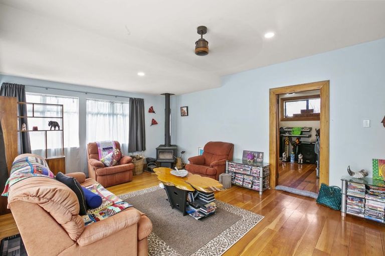 Photo of property in 58 Record Street, Fitzroy, New Plymouth, 4312
