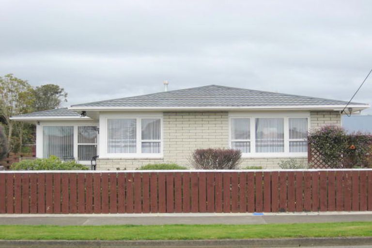 Photo of property in 132 Weraroa Road, Levin, 5510
