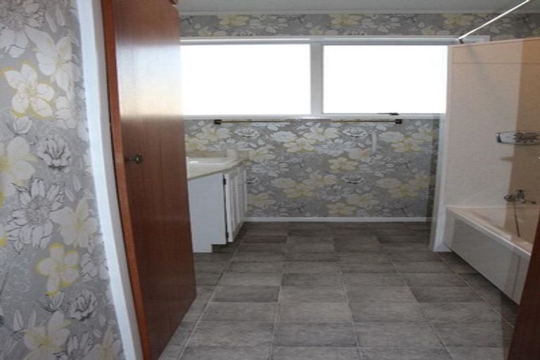 Photo of property in 2/17 Oxford Street, West End, Timaru, 7910