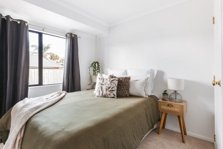 Photo of property in 15 Lamia Grove, Papamoa Beach, Papamoa, 3118