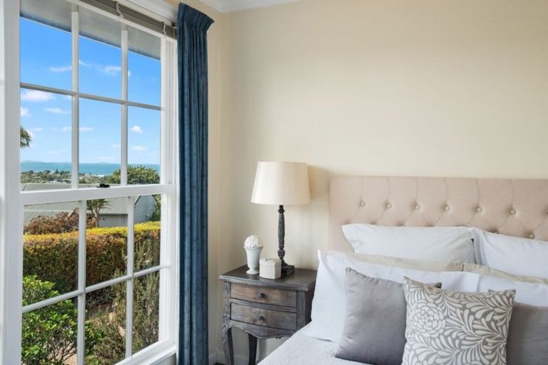 Photo of property in 3 Elizabeth Place, Mairangi Bay, Auckland, 0630