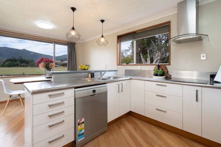 Photo of property in 13 Mclachlan Street, Waitati, 9085