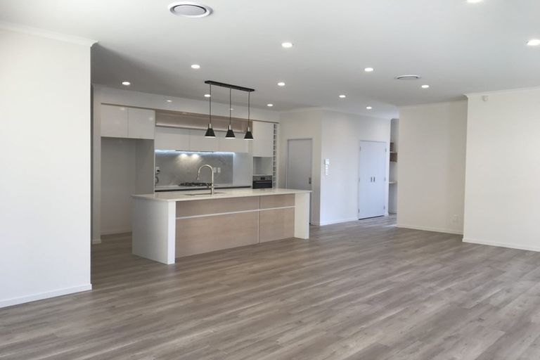 Photo of property in 26 Konoba Avenue, Kumeu, 0810