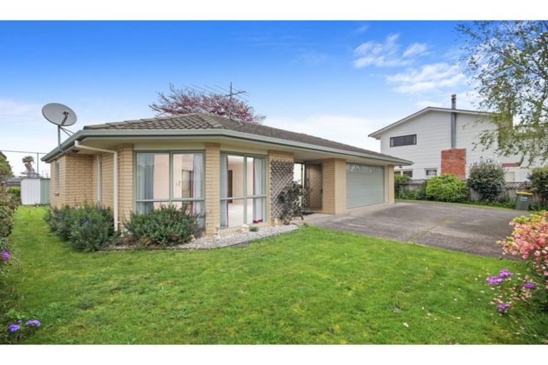 Photo of property in 13b Howden Street, Waiuku, 2123
