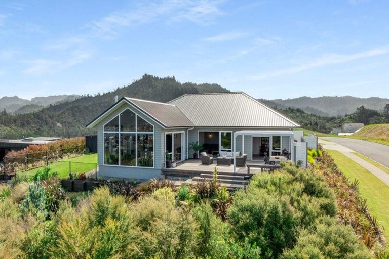 Photo of property in 17 Azimuth Road, Tairua, 3508
