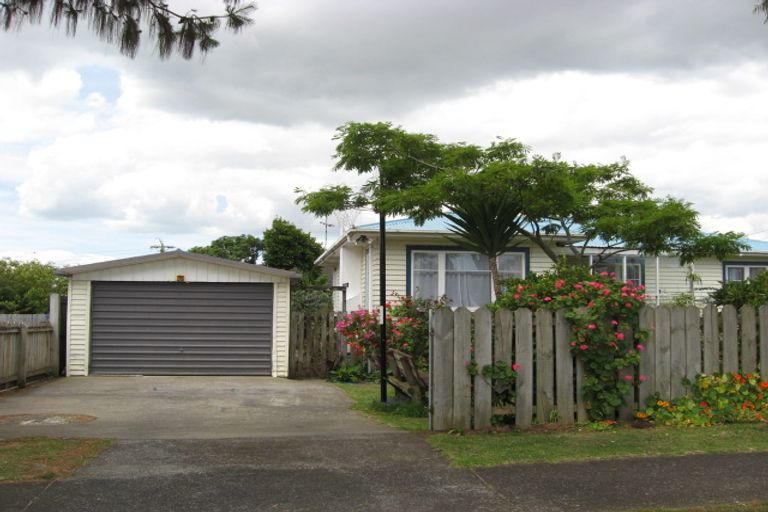 Photo of property in 2/19 Scott Avenue, Mangere Bridge, Auckland, 2022