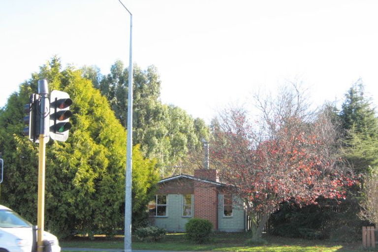 Photo of property in 809 Main North Road, Belfast, Christchurch, 8051