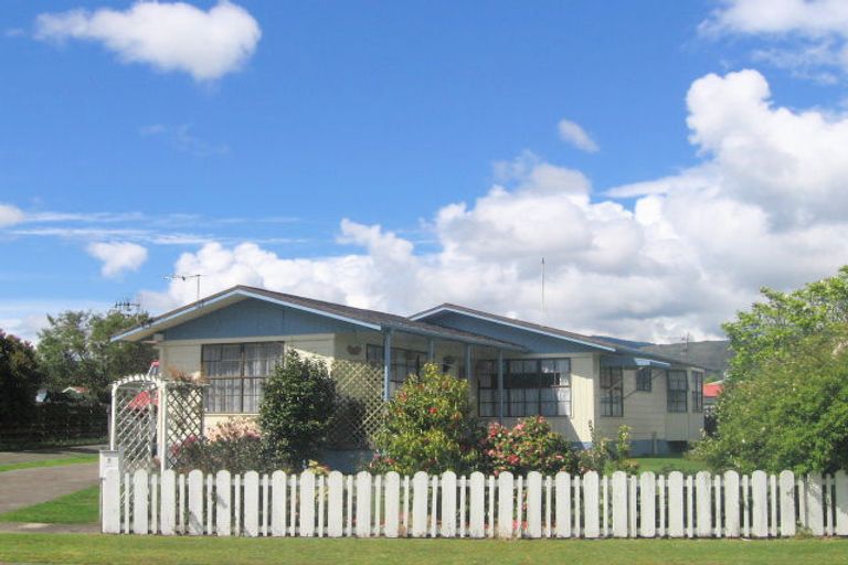Photo of property in 7 Chaucer Place, Owhata, Rotorua, 3010