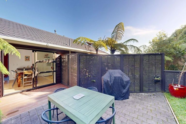 Photo of property in 60 Satara Crescent, Khandallah, Wellington, 6035