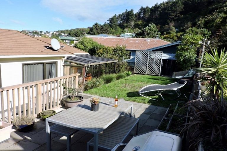 Photo of property in 4 Katarina Grove, Tawa, Wellington, 5028