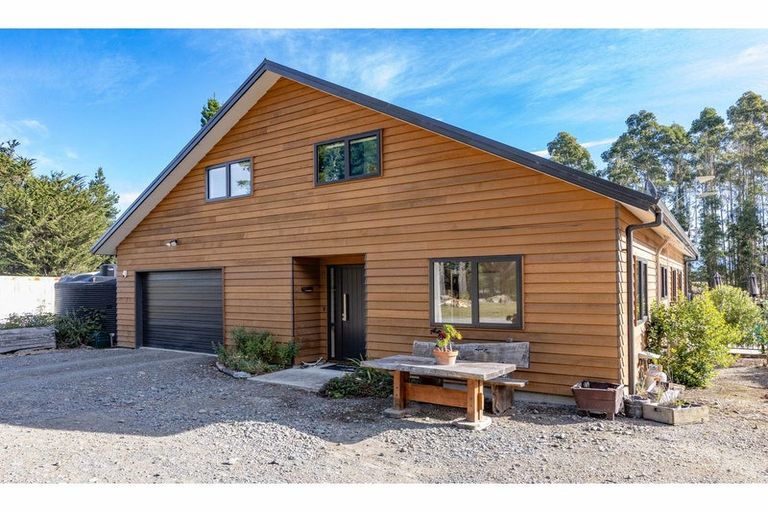 Photo of property in 25 Russells Road, Oxford, 7495