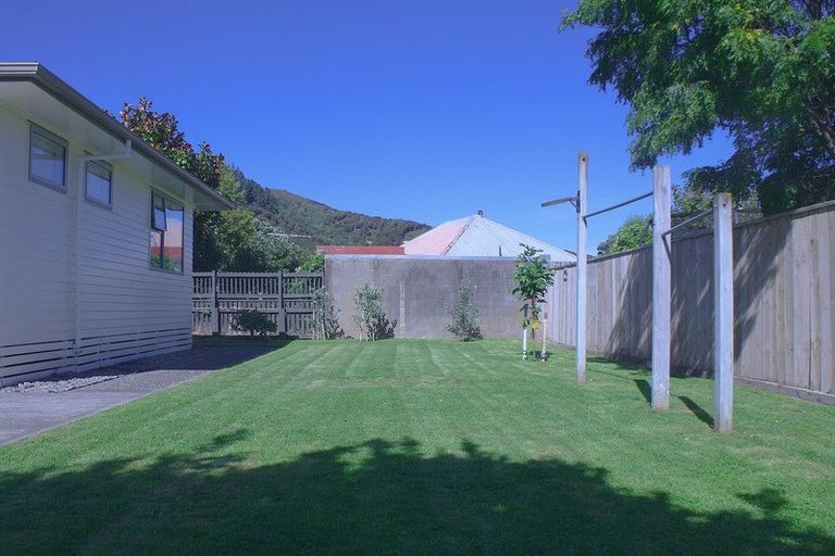 Photo of property in 36a Saint Ronans Avenue, Waterloo, Lower Hutt, 5011