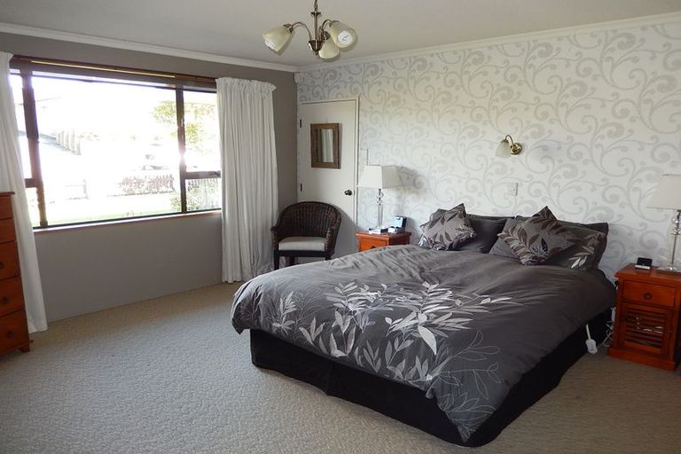 Photo of property in 11 Oban Street, Holmes Hill, Oamaru, 9401