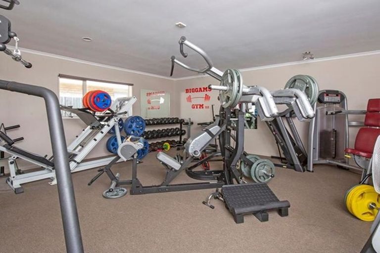 Photo of property in 8 Athenry Place, Dannemora, Auckland, 2016