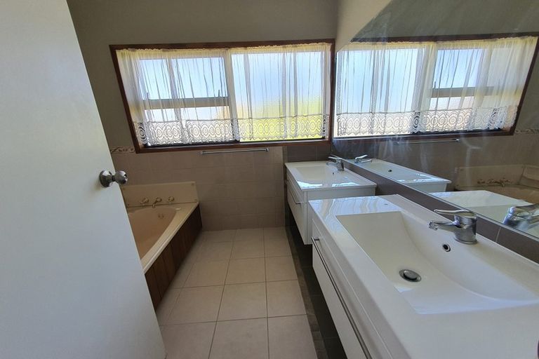 Photo of property in 227 Bucklands Beach Road, Bucklands Beach, Auckland, 2012