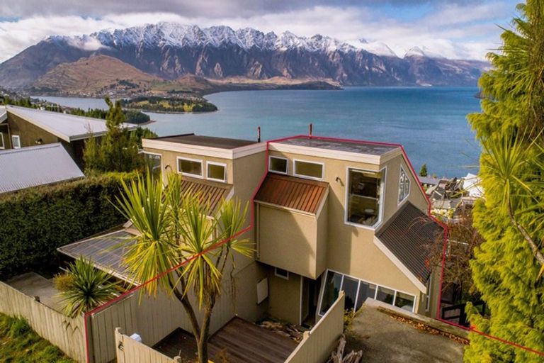 Photo of property in 7b Von Place, Fernhill, Queenstown, 9300
