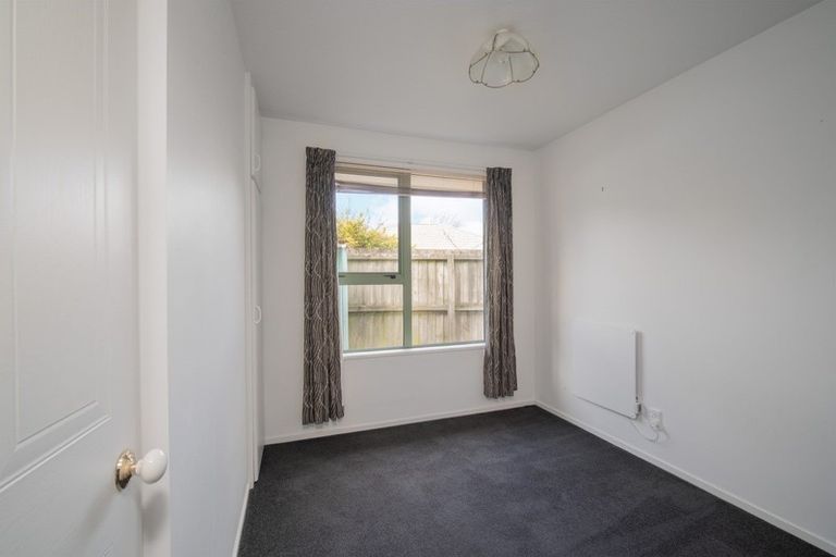 Photo of property in 12 Murfitt Place, Sockburn, Christchurch, 8042