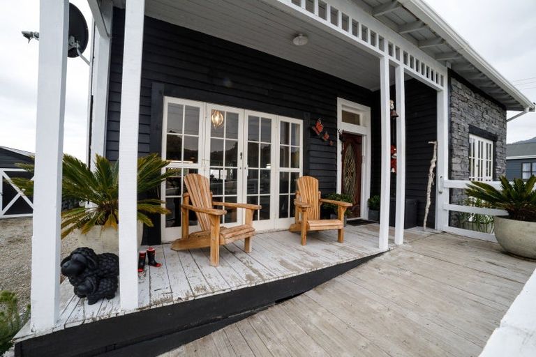 Photo of property in 70 Moorhouse Street, Ross, 7812