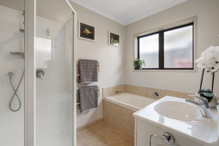 Photo of property in 168c Otumoetai Road, Brookfield, Tauranga, 3110