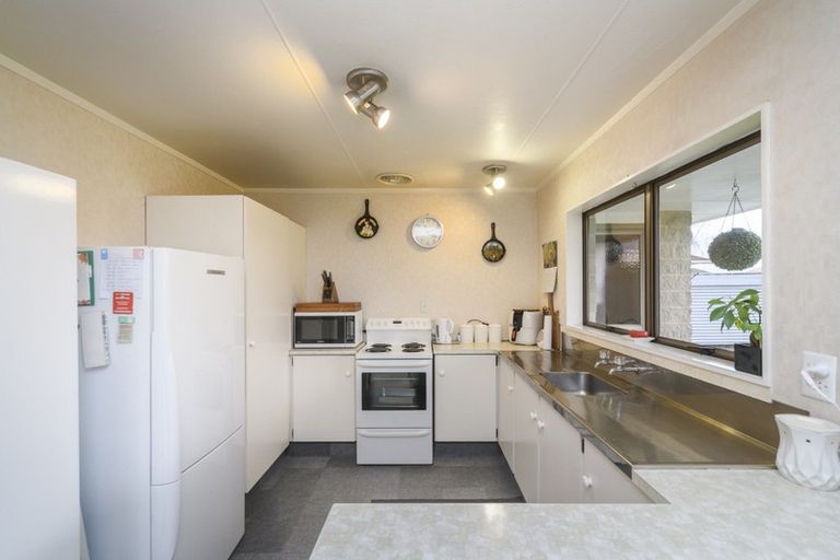 Photo of property in 80 John F Kennedy Drive, Milson, Palmerston North, 4414