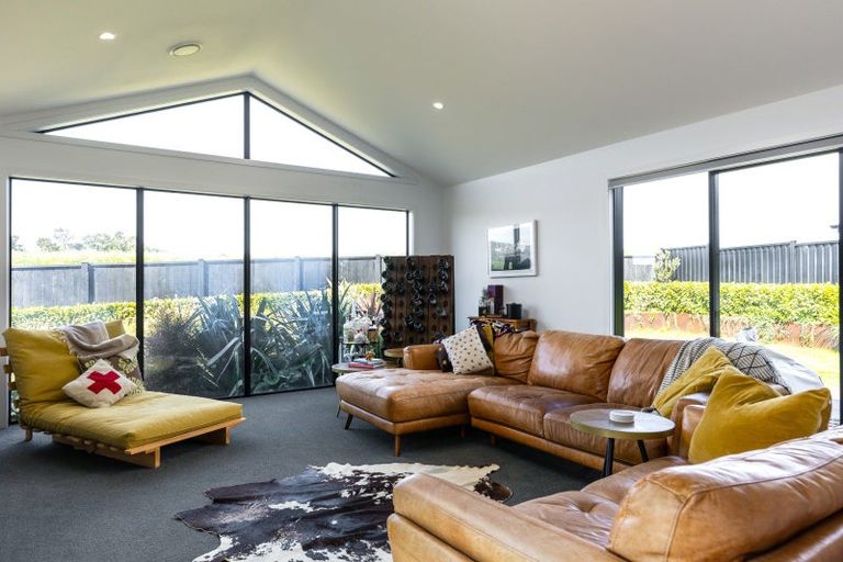 Photo of property in 15 Catalina Crescent, Burleigh, Blenheim, 7201