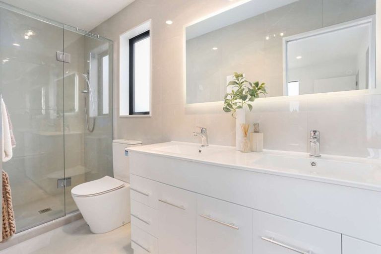 Photo of property in 18c Dana Place, Somerville, Auckland, 2014