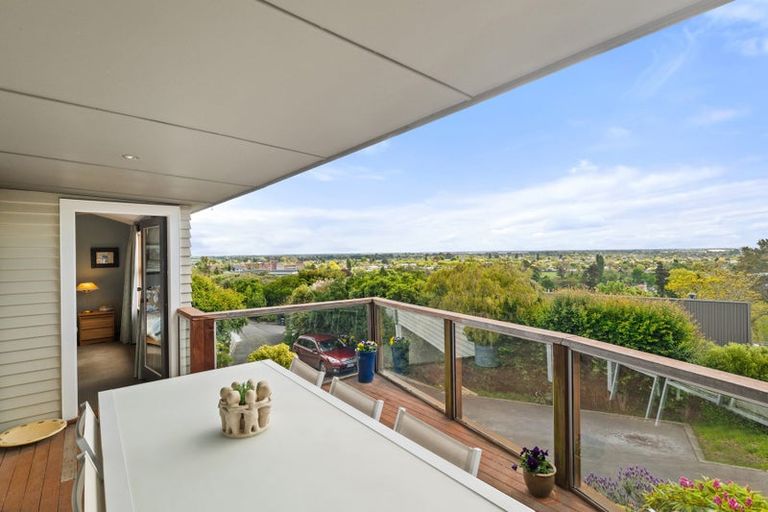 Photo of property in 1/15 Karitane Drive, Cashmere, Christchurch, 8022