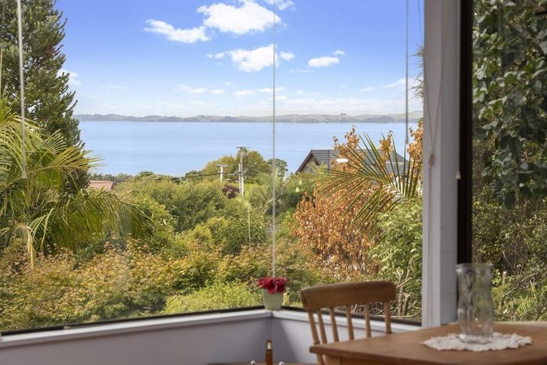 Photo of property in 1/95 Braemar Road, Castor Bay, Auckland, 0620