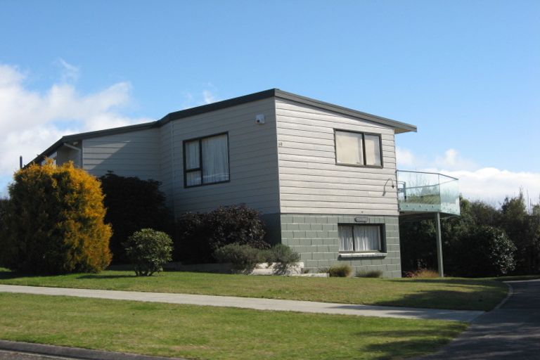 Photo of property in 19 Kahotea Drive, Motuoapa, 3382