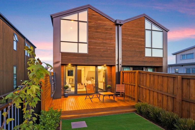 Photo of property in 2/129 Sherborne Street, St Albans, Christchurch, 8014