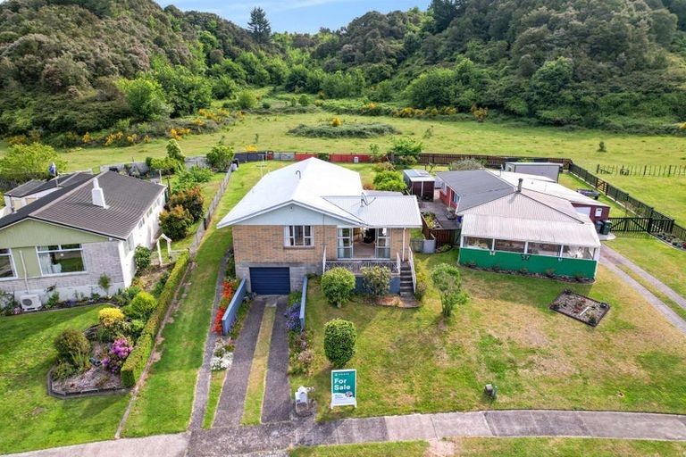 Photo of property in 57 Holyoake Crescent, Kawerau, 3127