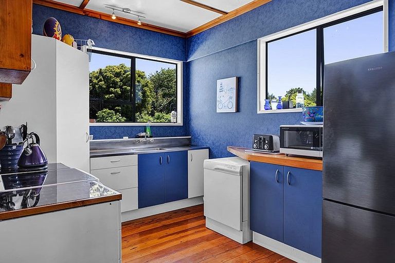 Photo of property in 77 Wilson Street, Hawera, 4610